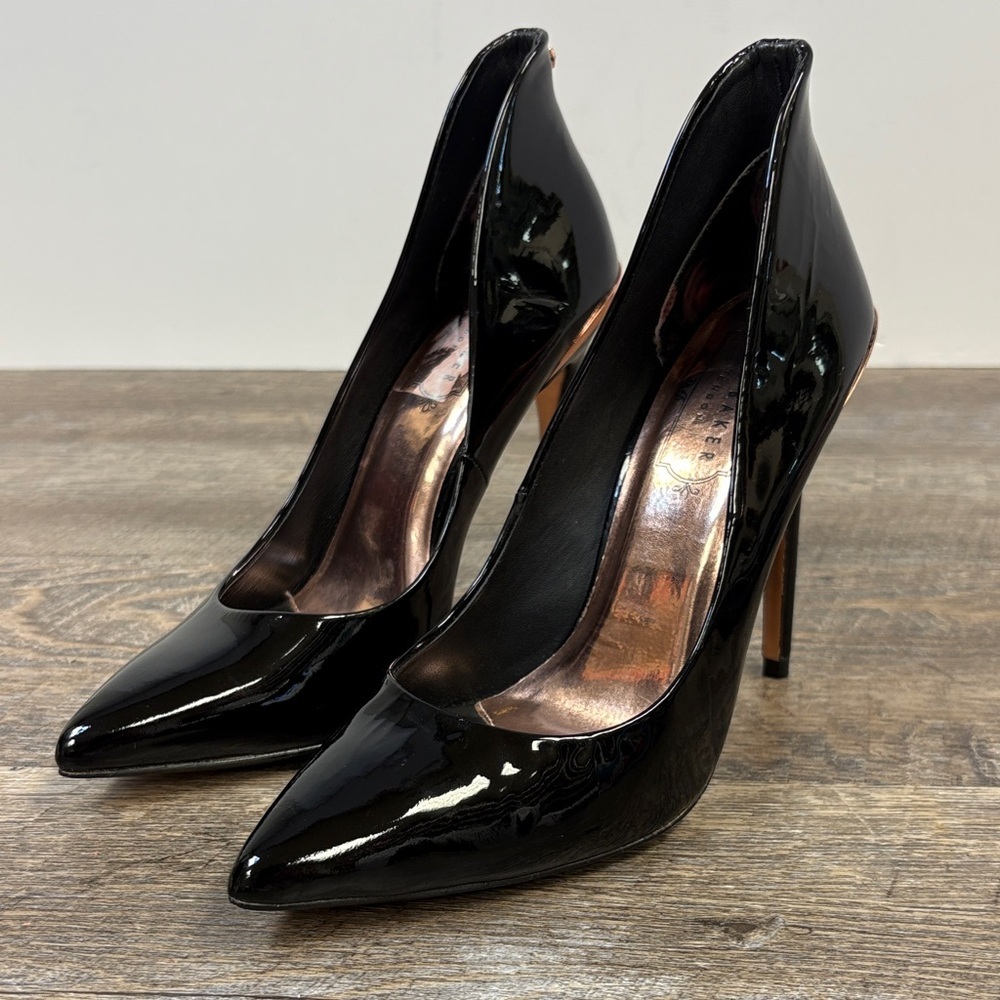 Ted Baker “Izibela” Black Patent Leather Stiletto Pumps – Size 36